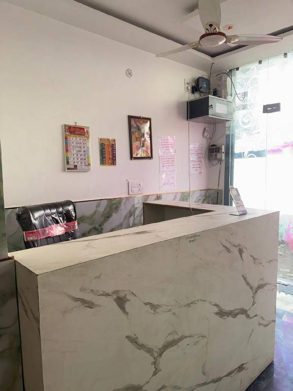 Kamal Dham Hotel Near Prem Mandir — photo 4