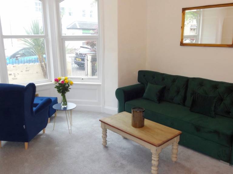 Cottage with garden | River view — photo 3