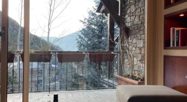 Holiday apartment with patio — photo 2
