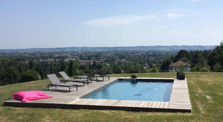 Vacation home with pool in Bergerac