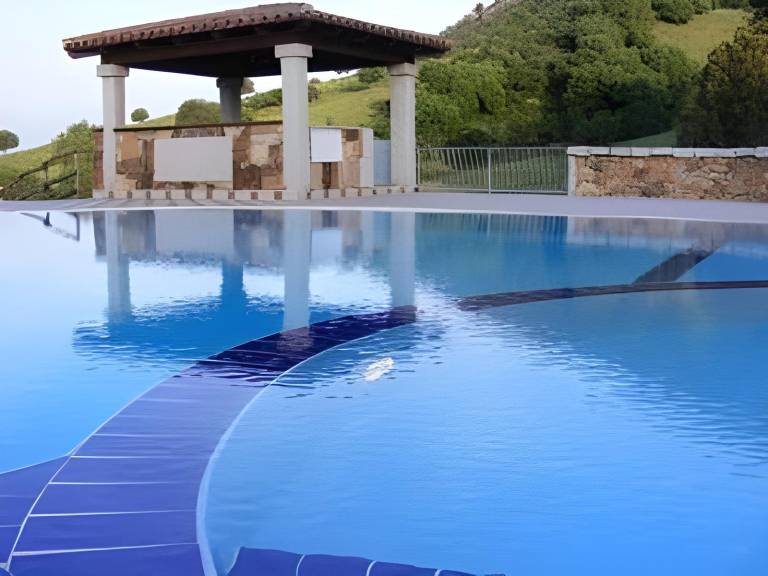 Lovely vacation home with patio, garden & pool | Dogs allowed — photo 3