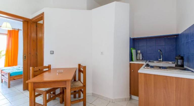 Nice serviced apartment with pool & yard | Close to the beach | Dogs allowed — photo 5