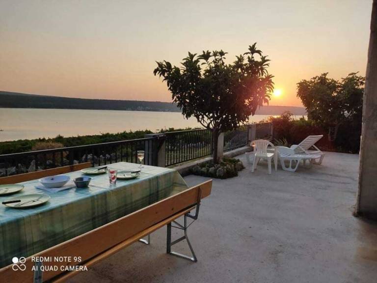 Privatzimmer  Karin Gornji