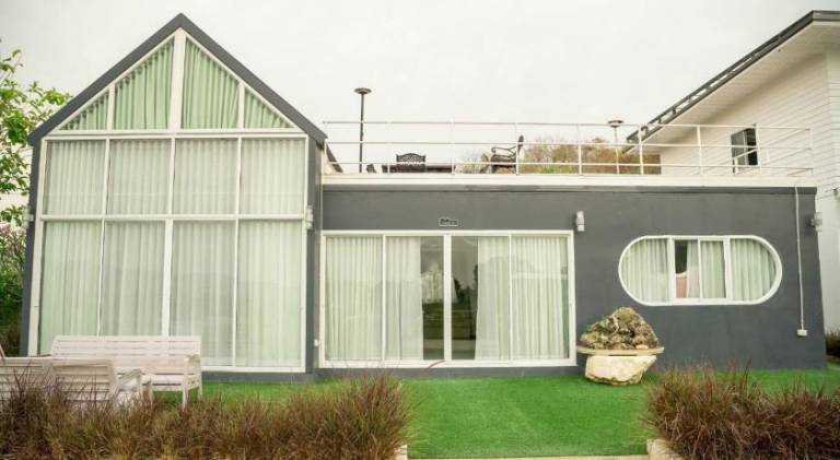 Pleasant vacation home with pool | Pets are welcome in Kanchanaburi
