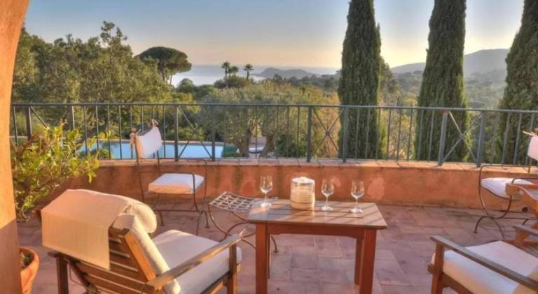 Fully equipped villa with garden, pool & terrace | Suitable for remote work | Pets allowed — photo 4