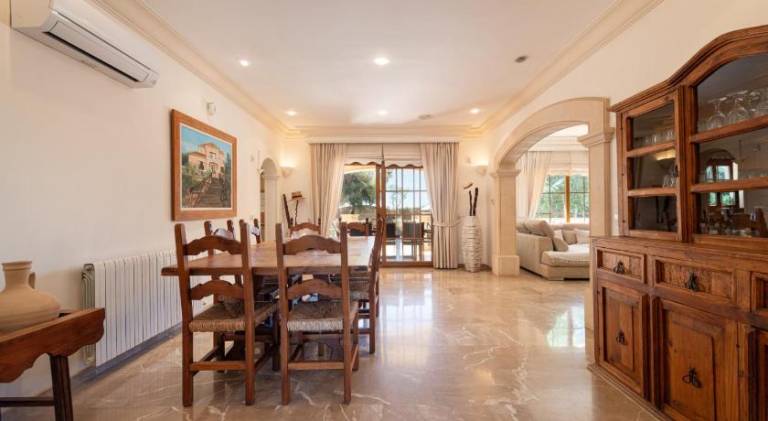 Lovely villa with pool & jacuzzi | Pets allowed — photo 3