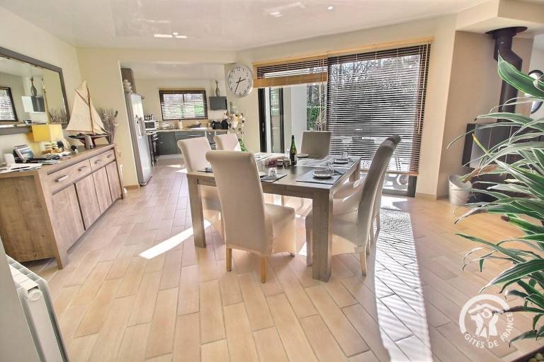 Gite with garden & patio — photo 4