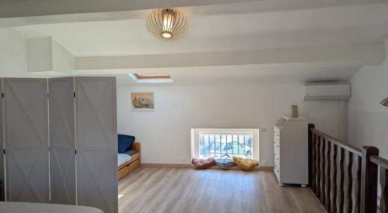 House with terrace — photo 3