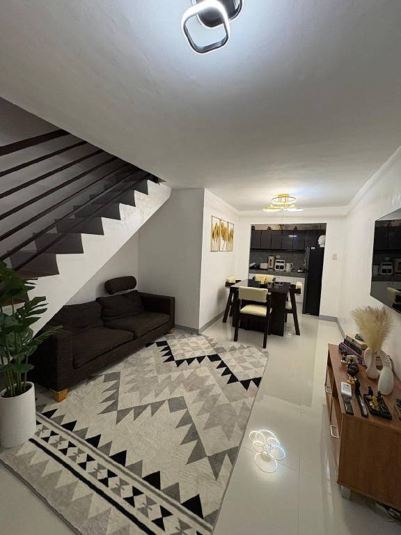 House with 2 rooms for 4 persons in Angeles City
