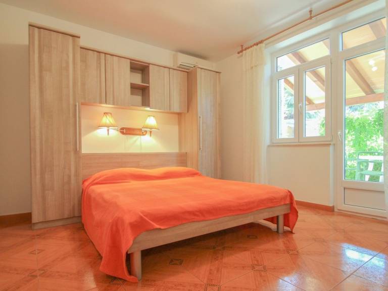 Nice holiday apartment with terrace | Next to the beach | Dogs allowed — photo 4