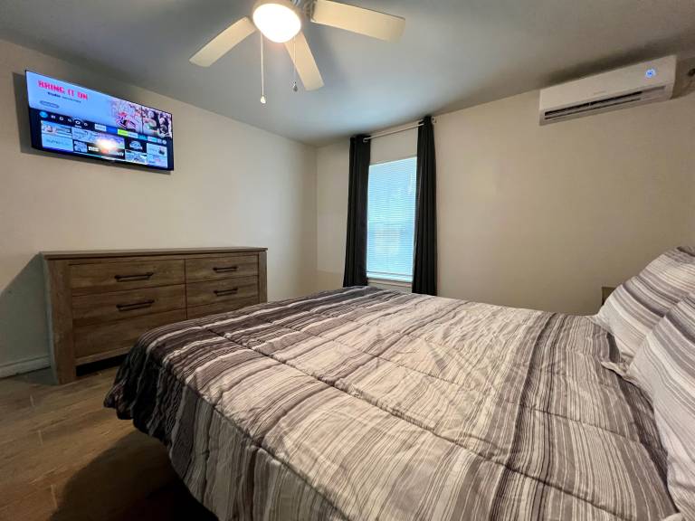 Airport Bunker 3 - Convenient and Cozy 1BD/1BA — photo 5
