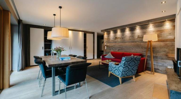 Big serviced apartment with sauna, pool & yard | Pets are welcome — photo 3