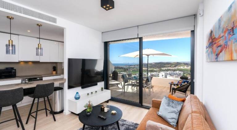 Holiday apartment with pool in Estepona