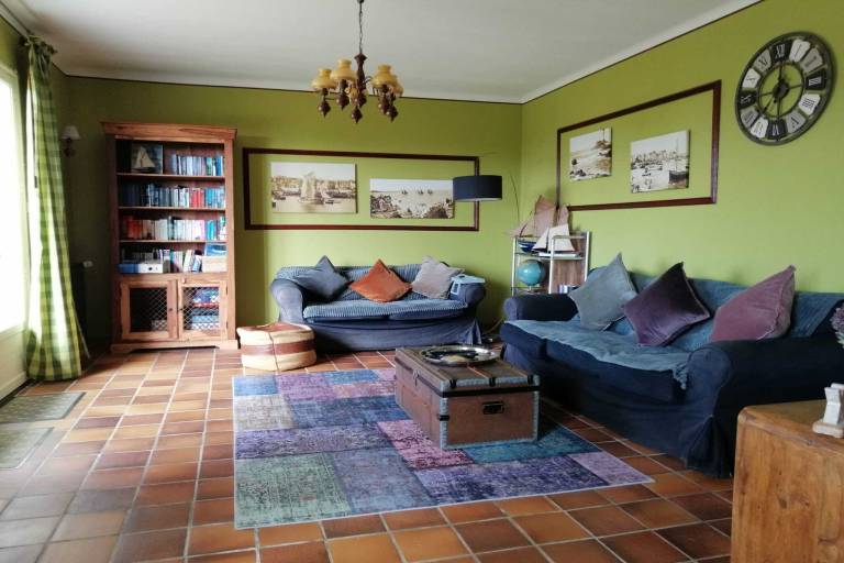 Charming vacation home with patio, barbecue & yard | Sea view | Pets are welcome — photo 2