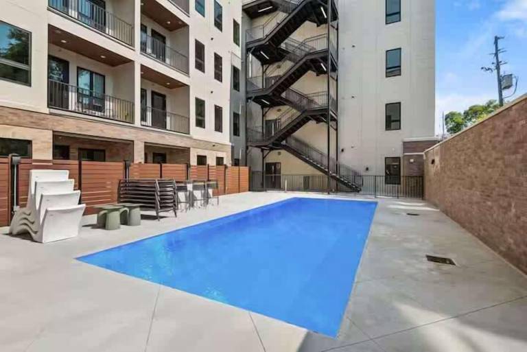 Apartment  Berry Hill