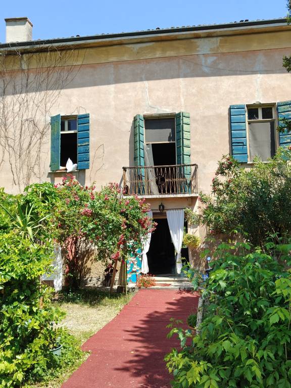 Villa with patio, garden & barbeque | Pets are welcome — photo 2