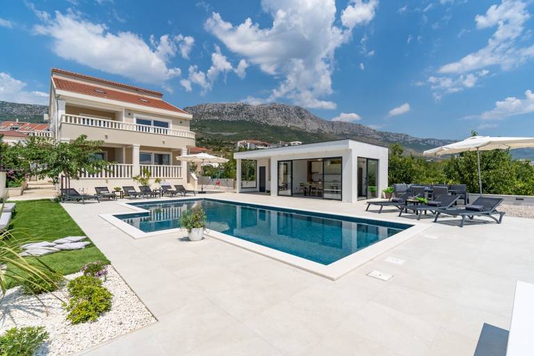 Villa Kaštel Kambelovac