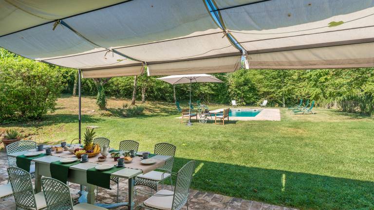 Fully equipped villa with private pool, garden & barbeque | Pool view | Pets are welcome — photo 2