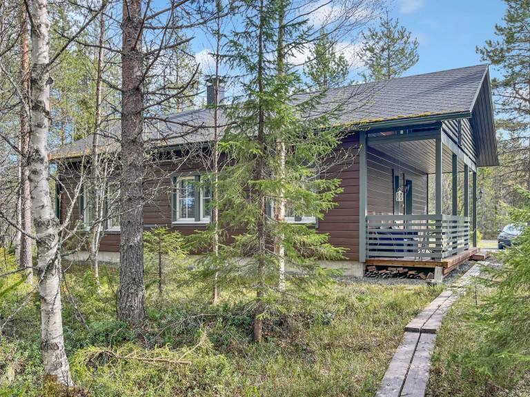 Beautiful vacation home with terrace & sauna | Pet-friendly — photo 3