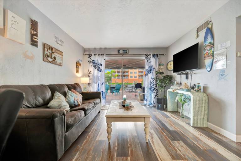 Dolphin Suite 2B Pet Friendly Waterfront Dock — photo 4