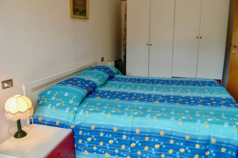 Two bedroom apartment with large balcony, air conditioning, 600m from the beach. — photo 3