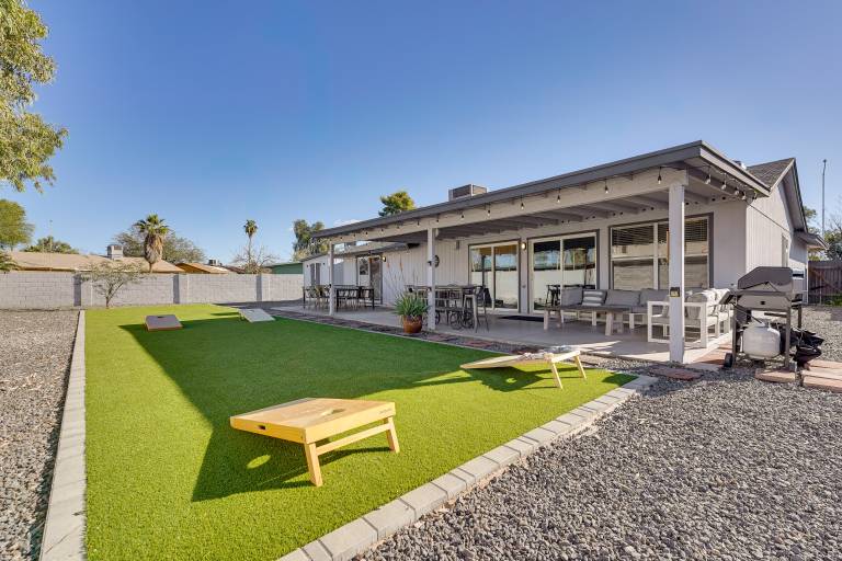 Walk to Riverview Park! Dog-Friendly Mesa Retreat in Mesa, AZ