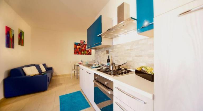 Rental apartment with yard, pool & terrace — photo 4