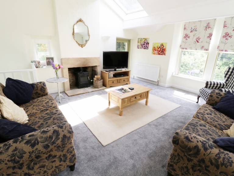 Family-friendly pleasant cottage with yard | Pets are welcome — photo 3