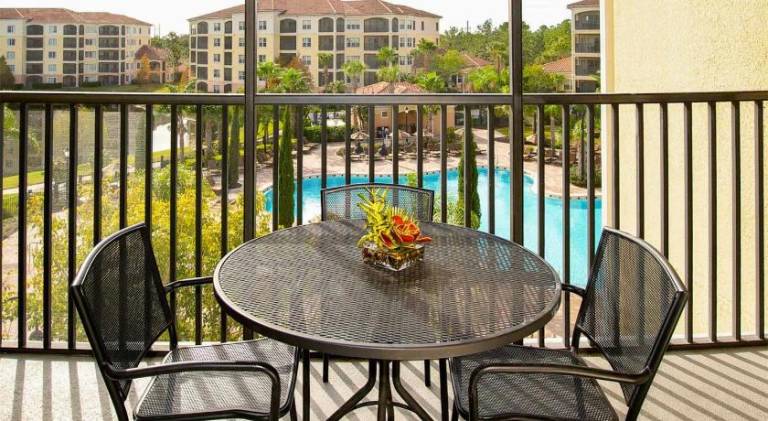 Serviced apartment with pool, hot tub & patio | Perfect for remote work — photo 5