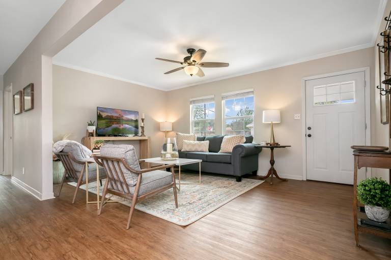 Family-oriented house | Mountain view | Dogs allowed in Fredericksburg, TX