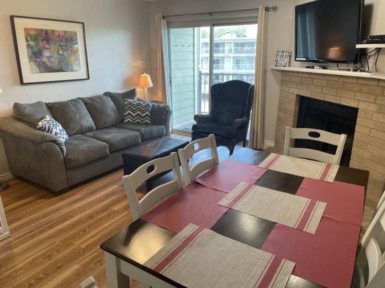 Child-friendly beautiful apartment with pool & hot tub | Pets allowed — photo 4