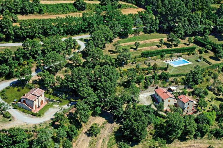 Family-friendly villa with terrace, private pool & garden | Dogs allowed in Cortona