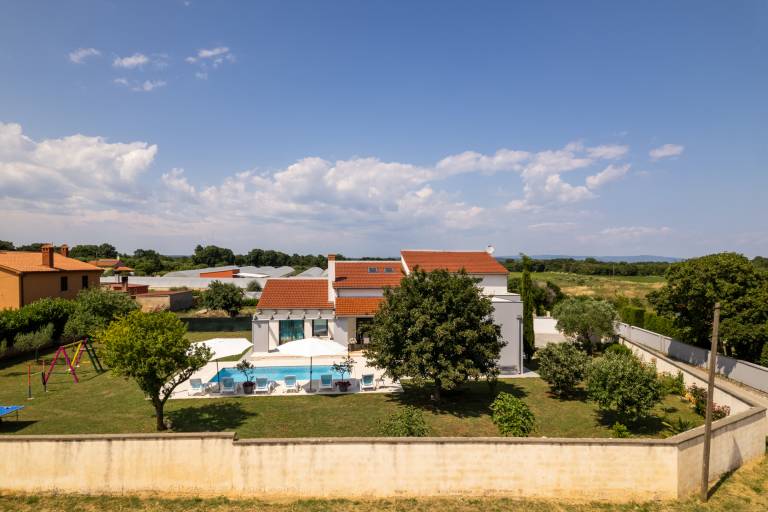 Fully equipped charming villa with barbecue & pool | Pet-friendly — photo 2