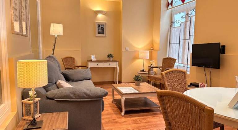 Rental apartment with patio | Close to Maestranza — photo 5