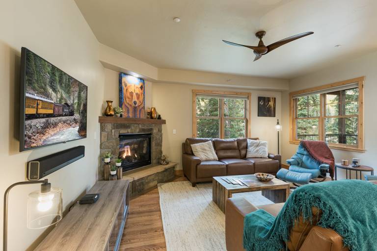 Largest Black Bear Townhome - Ping Pong Table - on Demand Ski Shuttle — photo 2