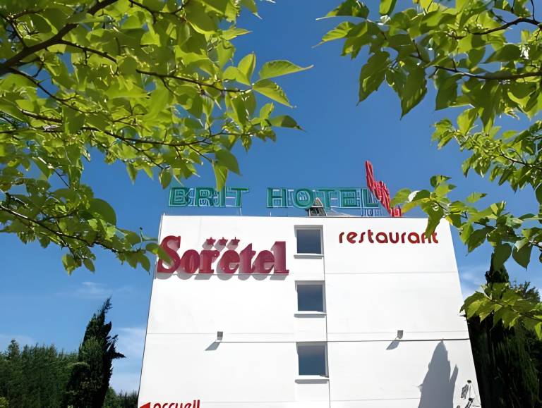 Brit Hotel Bordeaux Aeroport - Le Soretel in Merignac