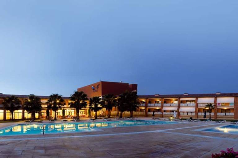 Aparthotel  El Mas Pinell