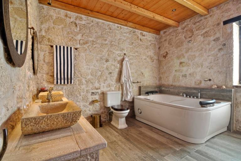 Villa with private pool, terrace & garden — photo 5
