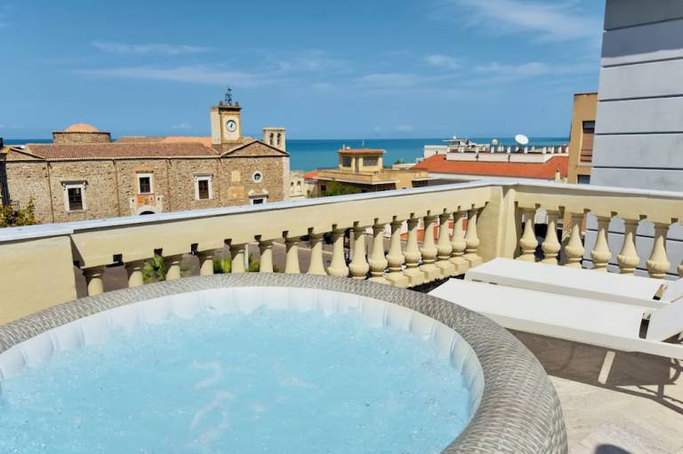 Casa Sant'Agata di Militello