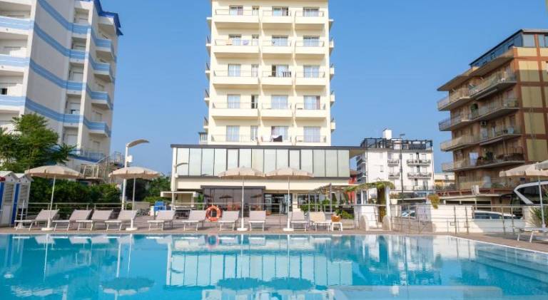 Hotel Classic - Azzurro Club in Milano Marittima