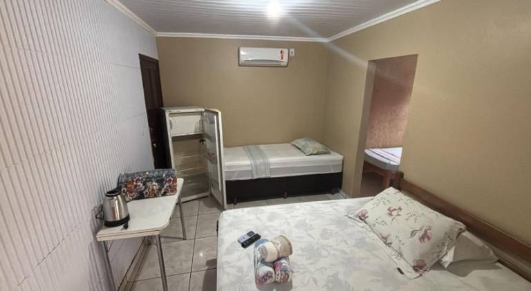Recanto Pousada JU&JU com piscina COMPARTILHADA in Pontal do Parana