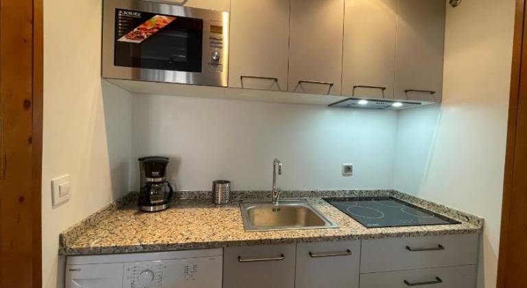 Charming holiday apartment with pool | Next to the beach | Pets are welcome — photo 4