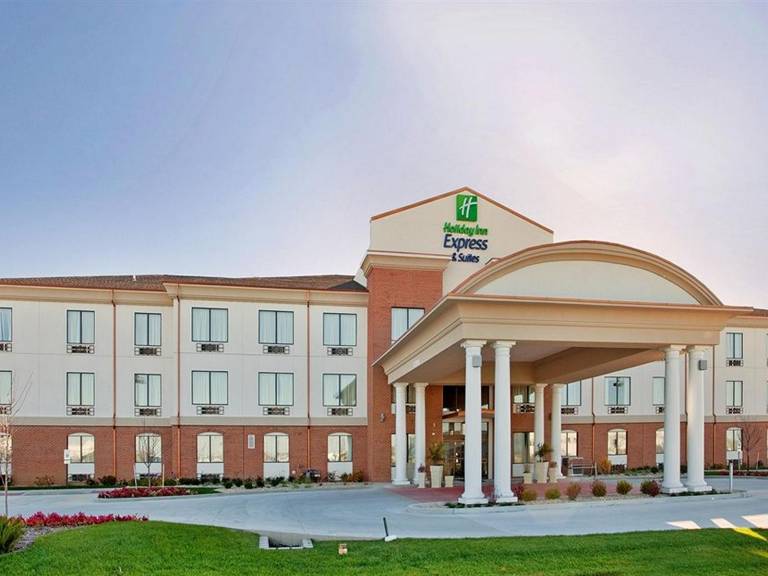 Holiday Inn Express Hotel & Suites St Charles By IHG