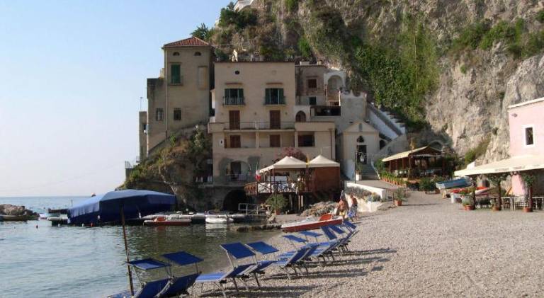 House with 2 rooms for 4 persons — photo 3