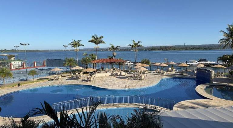 Apartment with pool in Brasília