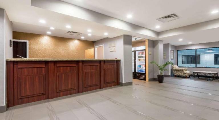 Hawthorn Extended Stay by Wyndham Columbus West — photo 5