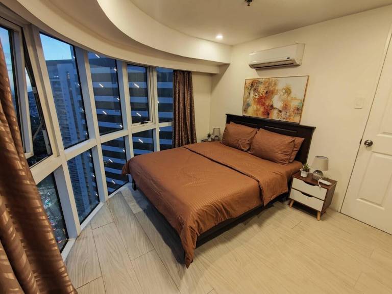 Apartment with pool in Taguig