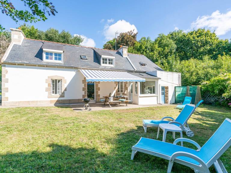 Fully equipped house with terrace, barbecue & yard | Pets allowed — photo 3
