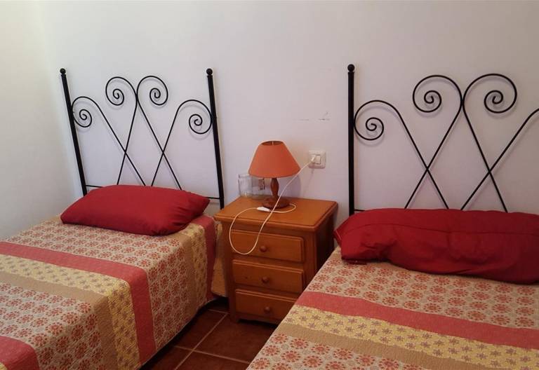 Holiday accommodation "Cute 1-bedroom apt on the beach" — photo 2