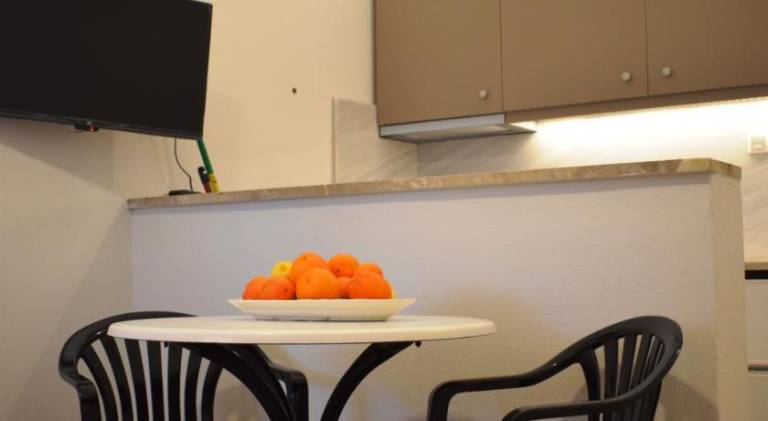 Rental apartment with terrace, grill & garden — photo 2